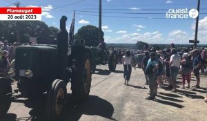 VIDÉO. Des centaines de bénévoles  ont défilé à Plumaugat pour le festival des battages