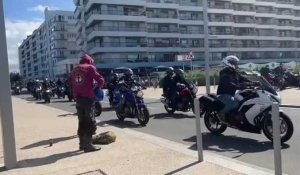 Autour de 1 500 motards dans Calais ont paradé ce dimanche