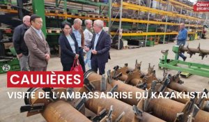 Visite de l'ambassadrice du Kazakhstan en quête de partenariats économiques en France, chez le fabricant de remorques agricoles Dangreville, à Caulières (Somme), le mardi 29 août 2023.