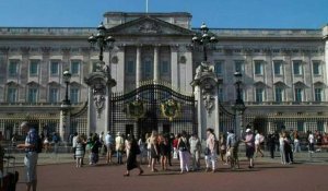 "Pas très visible": les Londoniens partagés sur la première année du roi Charles
