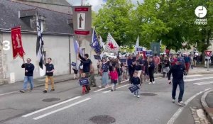 VIDÉO. 300 catholiques traditionalistes manifestent devant l'évêché de Quimper