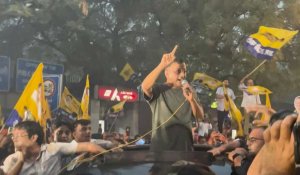 Inde: l'opposant Kejriwal sort de prison, acclamé par la foule