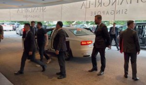 Le président ukrainien Zelensky et son entourage arrivent à l'hôtel Shangri-La de Singapour