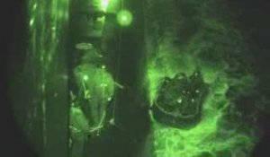Les commandos s'infiltrent par sous-marins