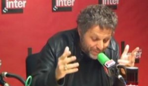 Stéphane Guillon étrille Bern et Radio France
