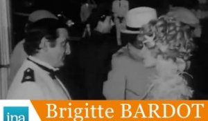 Brigitte Bardot et Lino Ventura sur le tournage de "Boulevard du rhum" - Archive vidéo INA