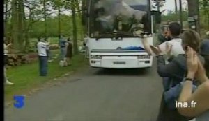 [Plateau brève : arrivée de joueurs au Stade de France]