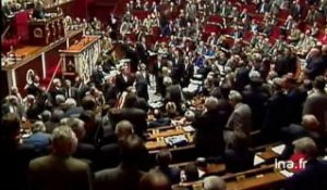PACS / VALIDATION CONSEIL CONSTITUTIONNEL - Archive vidéo INA