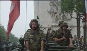 Défilé du 14 Juillet à bord d'un char allemand - Archive vidéo INA
