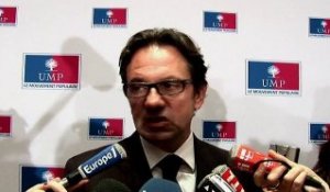 UMP "Ne réagissons pas au propos de Dominique de Villepin"
