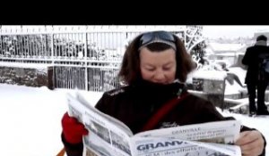 Les Granvillais affrontent la neige avec...humour