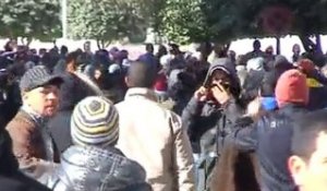 Tunisie : la police recule face aux manifestants