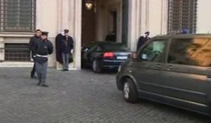 Le bras de fer se durcit entre Berlusconi et les juges