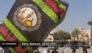 Bahrein: 2000 personnes aux funérailles... - no comment