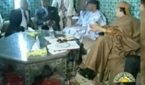 Kadhafi accepte la "feuille de route" de l'Union africaine