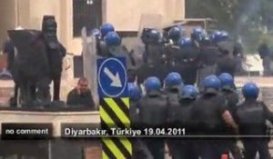 Turquie : Affrontements entre militants... - no comment
