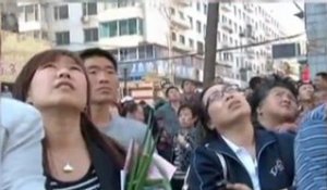 Une jeune chinoise tente de se suicider en... - no comment