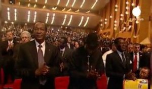 Ouattara enfin investi après six mois de crise