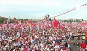Bülent Arınç : "La nouvelle constitution s'adressera...