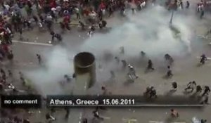 Grèce : violents affrontements entre... - no comment