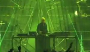 Vitalic V-Mirror Live