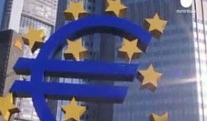 Les marchés européens plongent, plombés par la crise...