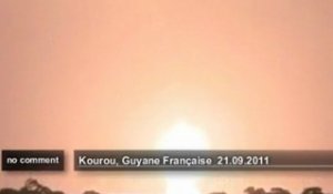 Ariane 5 met en orbite deux satellites de... - no comment
