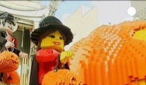Lego installe une citrouille géante sur... - no comment