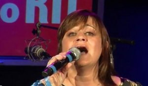 Lisa Angell - Maman le sait en live dans le Grand Studio RTL