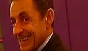 Sarkozy, tout le monde annonce sa candidature sauf lui