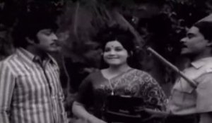 Kanavan Manaivi - Jayalalitha Fall In Love With Muthuraman