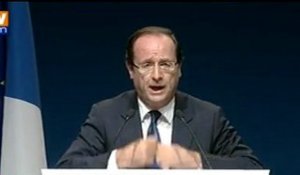 Hollande se pose en "candidat de la gauche de changement et de gouvernement"