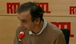 Eric Zemmour : "Ayrault à Matignon : tiens, ça me dit quelque chose !"