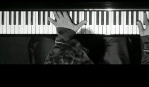 Chilly Gonzales concert privé (extrait)