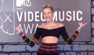 Miley Cyrus 2013 MTV Music AWARDS Red Carpet