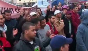 Plusieurs milliers de Marocains manifestent dans la rue
