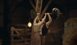 Prize Ukrainian weightlifter finds fame and girls