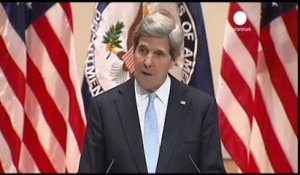 John Kerry parle des liens avec l'Europe et des...
