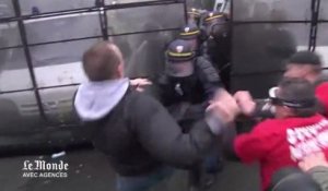Affrontements entre la police et des ouvriers de "Goodyear"