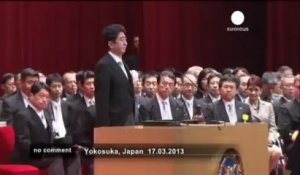 Japon: Shinzo Abe à la remise des diplômes - no comment