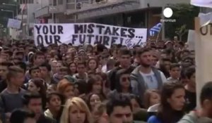 Chypre : 3000 étudiants manifestent contre le plan de...