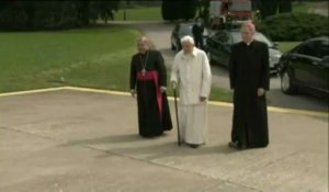 Rencontre historique entre deux papes à Castel Gandolfo