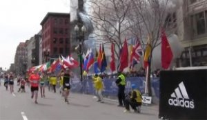 Les images des deux explosions au marathon de Boston