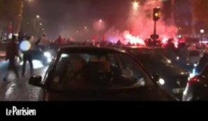 PSG champion: les Champs-Elysées pris d'assaut par les supporteurs