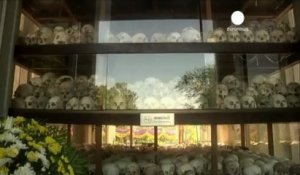 Cambodge : hommage aux victimes des Khmers rouges