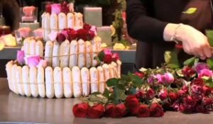 Vidéo : la pièce montée en roses et boudoirs "Au Nom de la Rose"