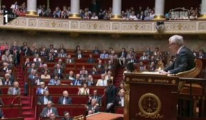 M. Valls à C. Estrosi : "votre discours fait mal à la France"