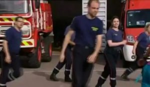 Des pompiers de Côte-d'Or dansent la zumba pour le bal du 14-Juillet