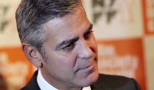 George Clooney aurait poursuivi Eva Longoria avant de se séparer de Stacy Keibler