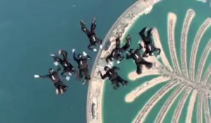 PARACHUTISME - CHAMPIONNATS DU MONDE DUBAI 2012 : VR8 "saut 4"